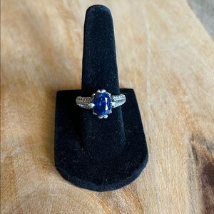 Elegant sapphire Blue and sterling Silver Women's Ring